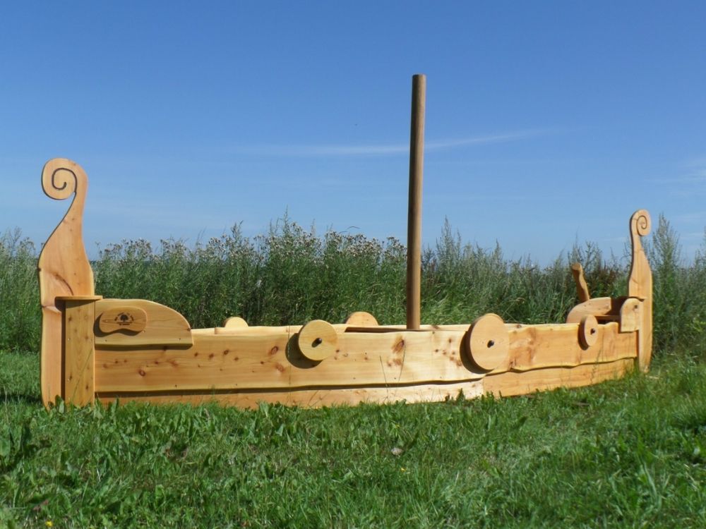 Vikinge Skib i robinia og Lærk